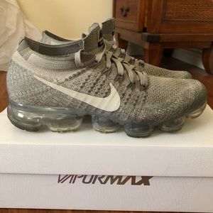 Women’s Nike Air Vapormax Flyknit 8.5